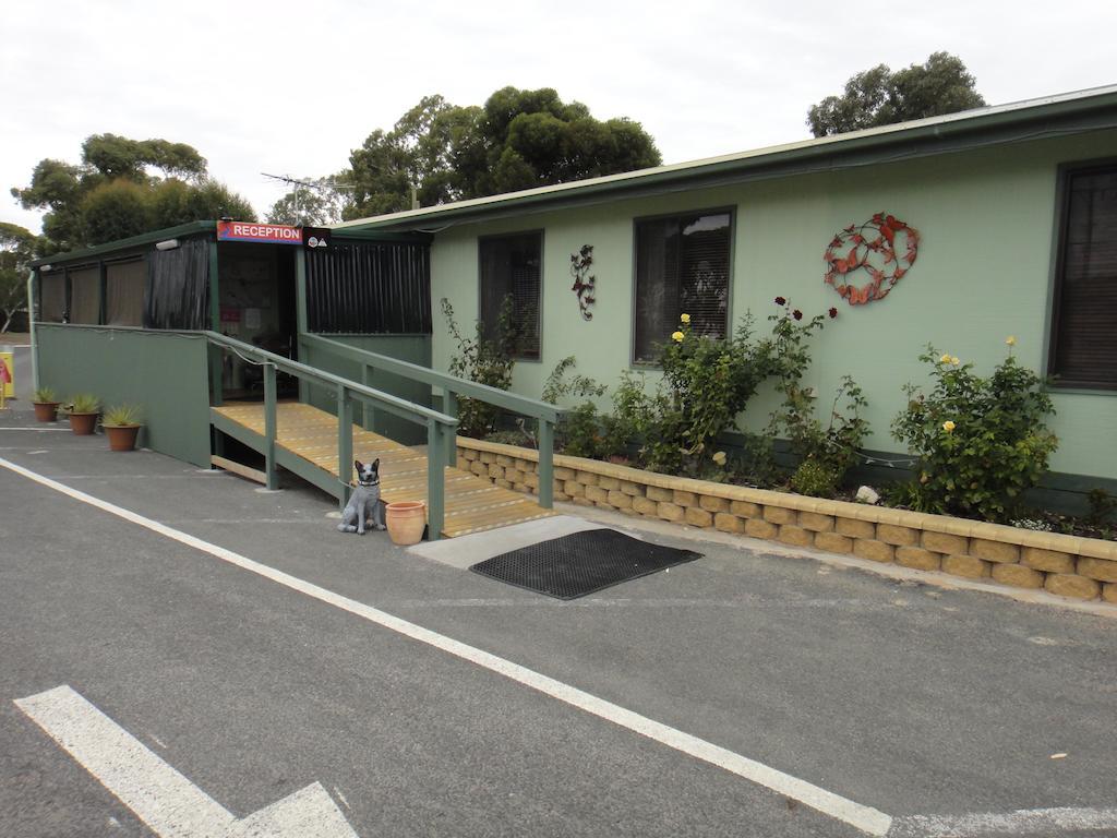Hotel Lake Albert Caravan Park à Meningie Extérieur photo